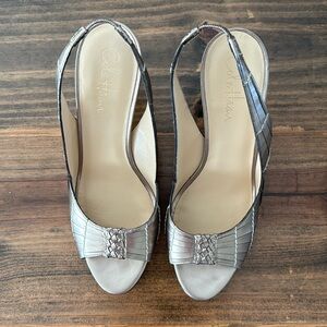 Cole Haan Size 9.5 Gold Slingback Heel